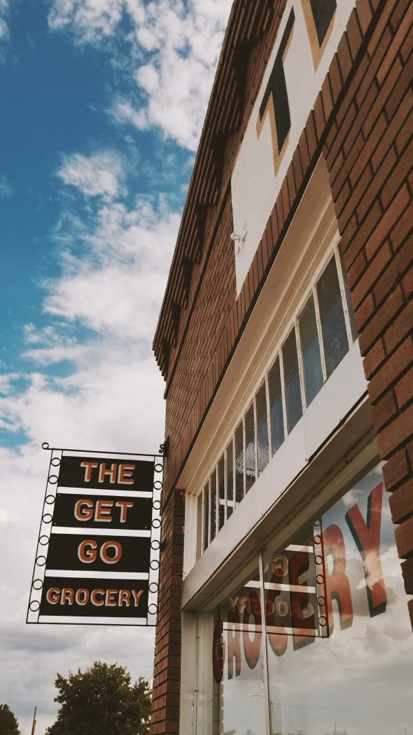 the get go grocery store sign