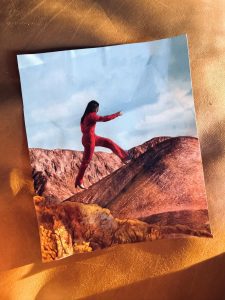 Messenger_creation_51066d5e-de6e-4606-bdd0-34bc55ba9460 collage of giant person running through red mountains